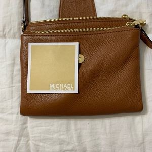 Michael Kors Cross Body purse